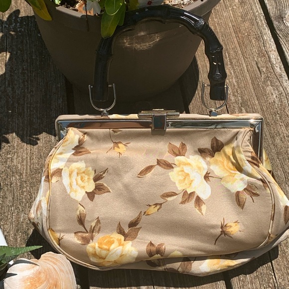 🌺Beautiful small yellow and cream floral tote 🌺 - Picture 6 of 7